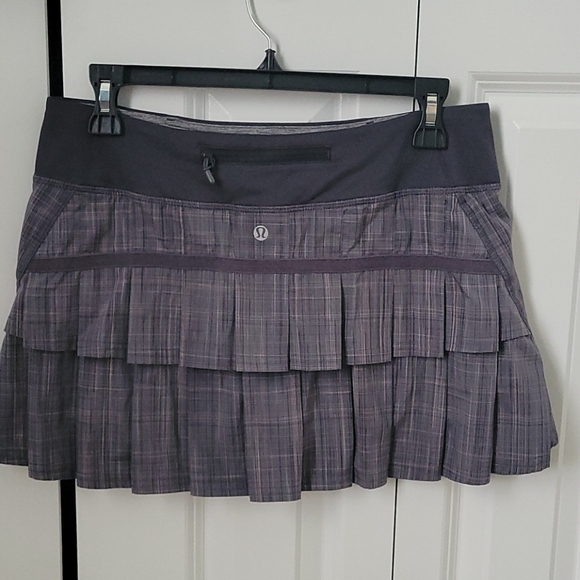 Like New Lululemon Pace Setter Skirt Sz6 - Picture 2 of 6